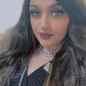 Meet your Posher, Amira